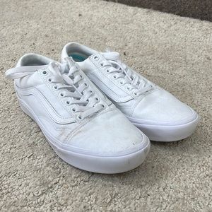 Comfy Cush White Old Skool Vans